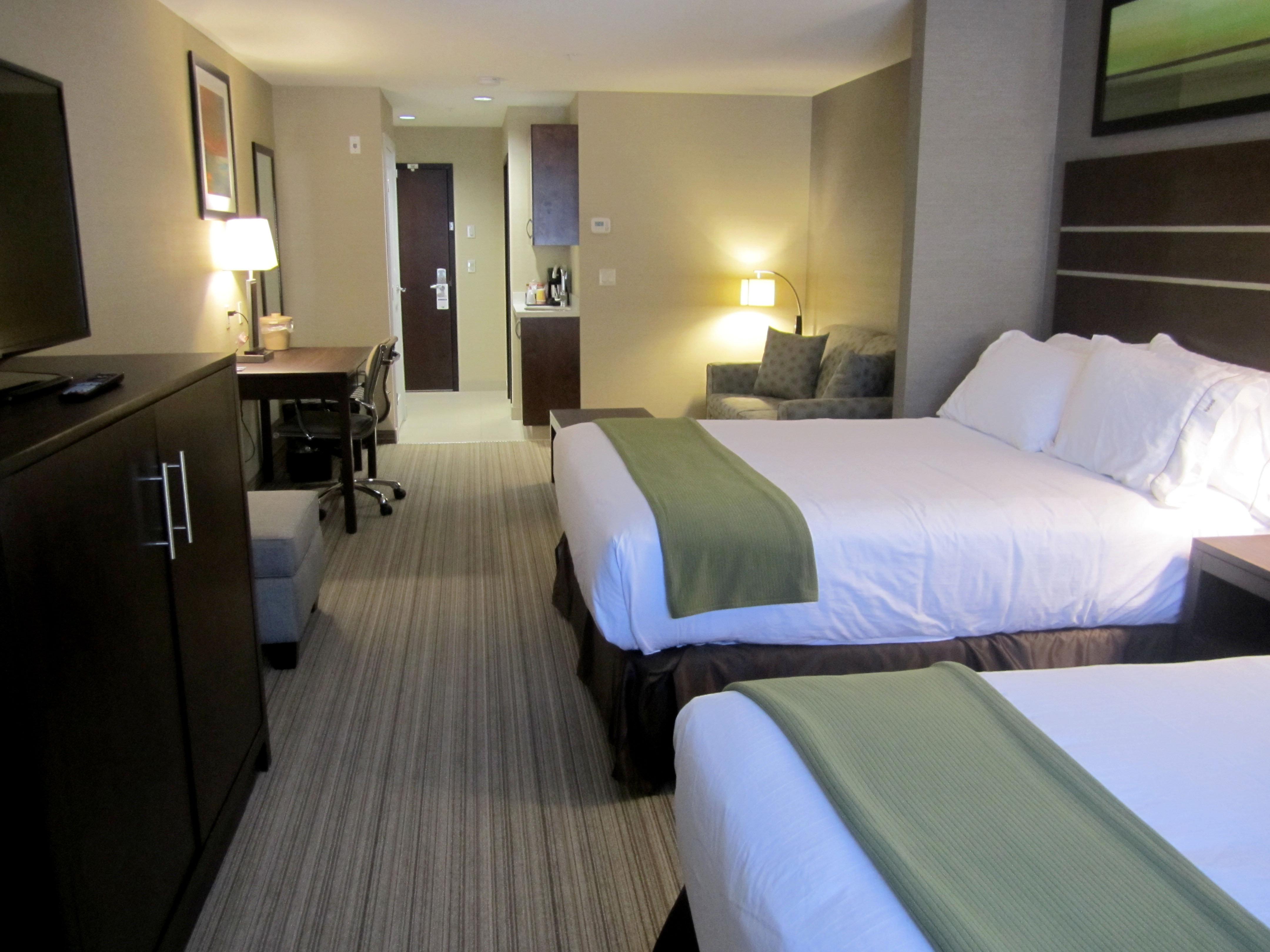 Holiday Inn Express Golden-Kicking Horse By Ihg Экстерьер фото